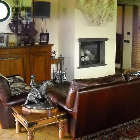 Agriturismo Maiocchi Villa Borgarello ภายนอก รูปภาพ