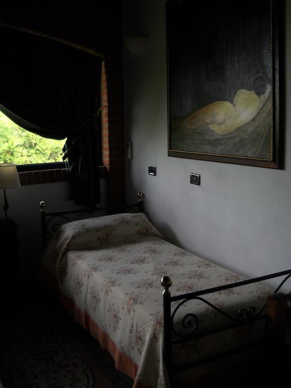 Agriturismo Maiocchi Villa Borgarello ภายนอก รูปภาพ