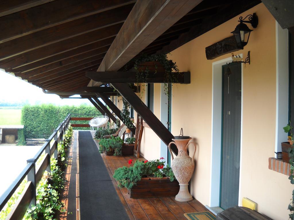 Agriturismo Maiocchi Villa Borgarello ภายนอก รูปภาพ