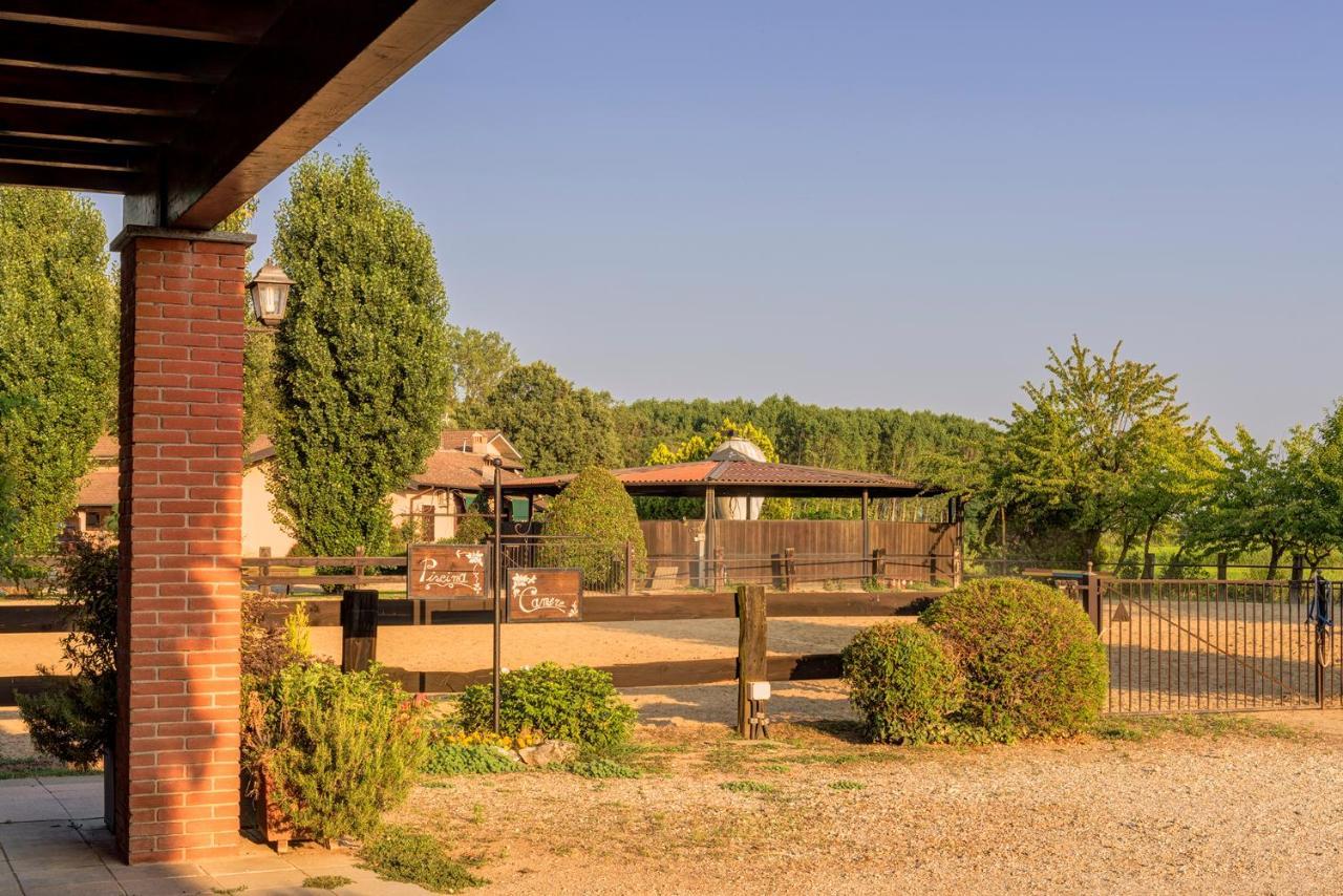 Agriturismo Maiocchi Villa Borgarello ภายนอก รูปภาพ